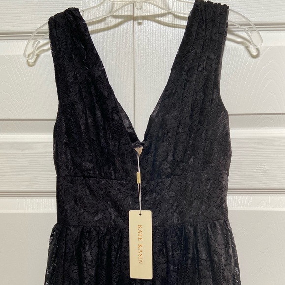 🆕GORGEOUS LACE DRESS TO WEAR YEAR ROUND. SIZE 8. GOING TO LOVE THIS DRESS. - Picture 6 of 6